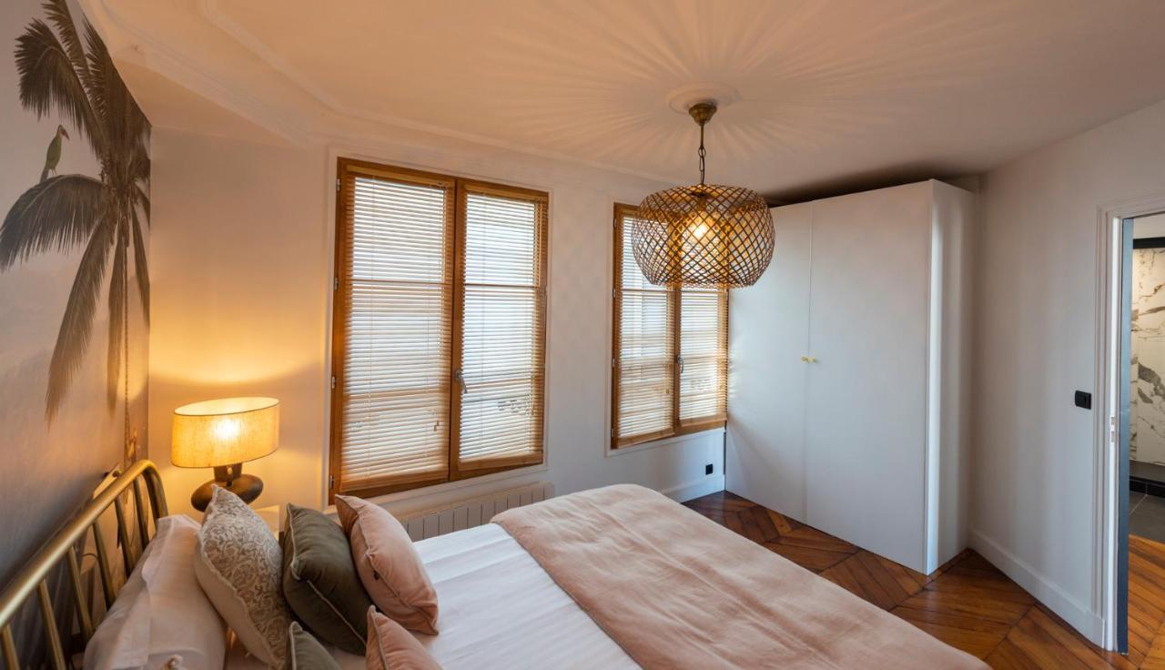 Un Autre Regard Parigi